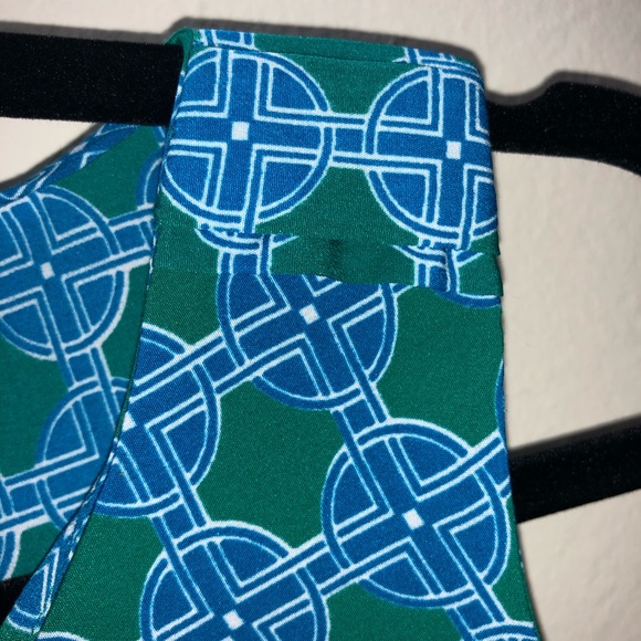 Banana Republic Sleeveless Blouse - Picture 4 of 4